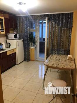 1-к квартира, посуточно, 50м2, 2/10 этаж