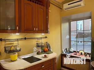 Студия квартира, посуточно, 40м2, 1/3 этаж