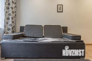 Студия квартира, посуточно, 12м2, 1/5 этаж