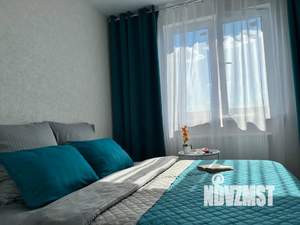 1-к квартира, посуточно, 40м2, 11/18 этаж