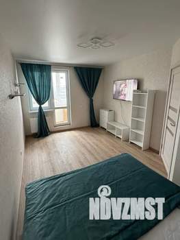1-к квартира, посуточно, 38м2, 10/18 этаж