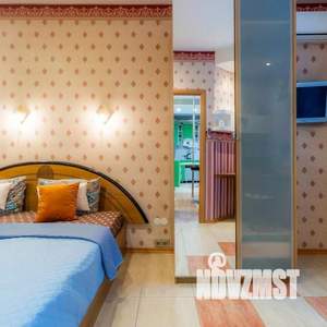 1-к квартира, посуточно, 42м2, 1/1 этаж