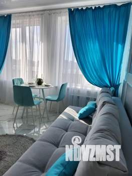 1-к квартира, посуточно, 40м2, 7/8 этаж