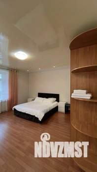 1-к квартира, посуточно, 43м2, 1/1 этаж