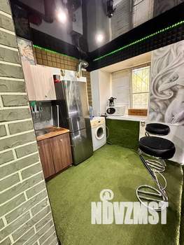 Студия квартира, посуточно, 46м2, 1/5 этаж