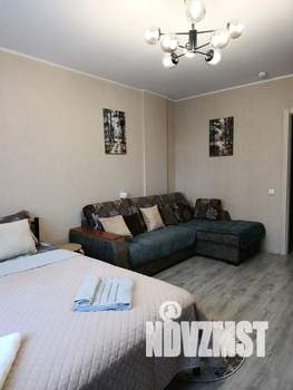 1-к квартира, посуточно, 35м2, 2/17 этаж