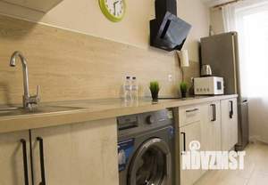 1-к квартира, посуточно, 37м2, 1/1 этаж