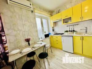 2-к квартира, посуточно, 53м2, 1/1 этаж