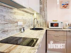 1-к квартира, посуточно, 37м2, 1/19 этаж