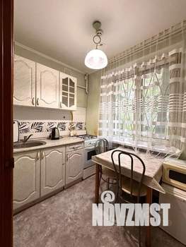 2-к квартира, посуточно, 40м2, 1/2 этаж