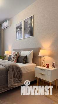 1-к квартира, посуточно, 42м2, 2/25 этаж