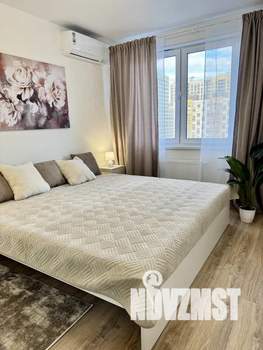 1-к квартира, посуточно, 35м2, 4/10 этаж