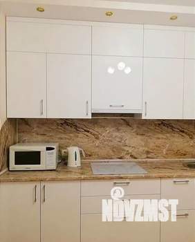 1-к квартира, посуточно, 40м2, 8/18 этаж