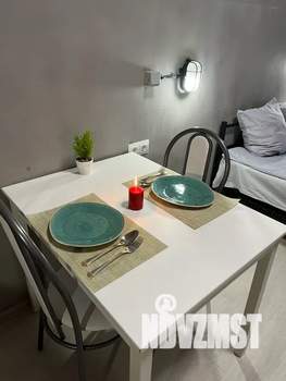Студия квартира, посуточно, 25м2, 1/4 этаж