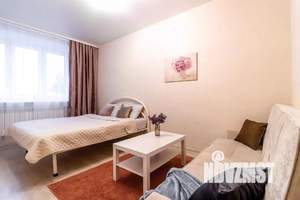 1-к квартира, посуточно, 38м2, 1/1 этаж