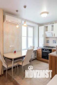 2-к квартира, посуточно, 50м2, 1/1 этаж