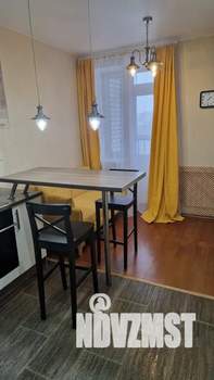 1-к квартира, посуточно, 38м2, 3/17 этаж