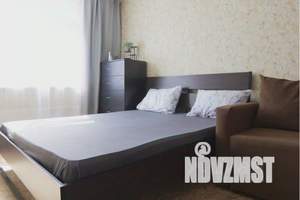 1-к квартира, посуточно, 50м2, 1/12 этаж