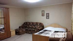 Студия квартира, посуточно, 31м2, 1/3 этаж