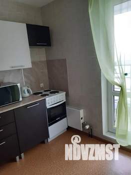 1-к квартира, посуточно, 37м2, 13/19 этаж