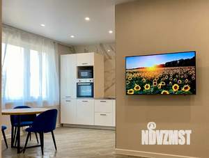 1-к квартира, посуточно, 42м2, 4/10 этаж