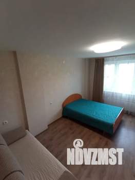 1-к квартира, посуточно, 35м2, 4/23 этаж