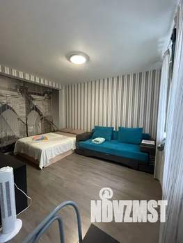 Студия квартира, посуточно, 40м2, 2/6 этаж