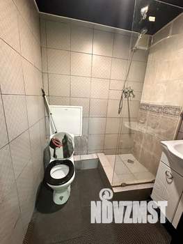 Студия квартира, посуточно, 46м2, 1/5 этаж