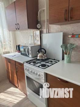 1-к квартира, посуточно, 37м2, 8/10 этаж