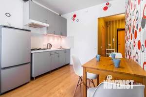 1-к квартира, посуточно, 38м2, 7/10 этаж