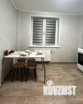 1-к квартира, посуточно, 34м2, 7/15 этаж