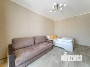 1-к квартира, посуточно, 40м2, 5/25 этаж