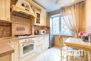 3-к квартира, посуточно, 79м2, 3/9 этаж