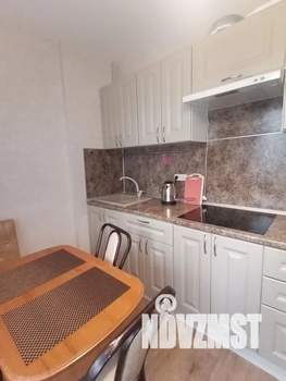 1-к квартира, посуточно, 35м2, 4/23 этаж