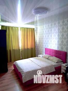 1-к квартира, посуточно, 38м2, 8/25 этаж