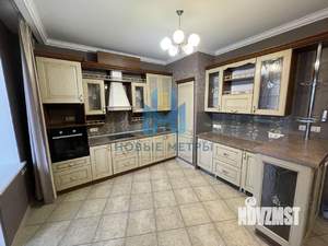 3-к квартира, на длительный срок, 127м2, 8/9 этаж