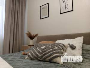 1-к квартира, посуточно, 35м2, 18/25 этаж