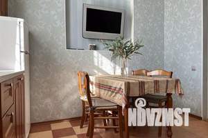 1-к квартира, посуточно, 42м2, 2/2 этаж