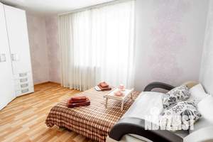 2-к квартира, посуточно, 60м2, 10/17 этаж