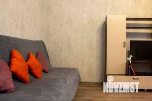 1-к квартира, посуточно, 35м2, 8/18 этаж