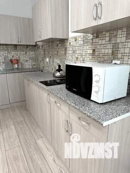 1-к квартира, посуточно, 35м2, 4/10 этаж