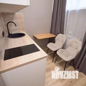 Студия квартира, посуточно, 17м2, 1/6 этаж
