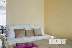 1-к квартира, посуточно, 40м2, 4/10 этаж