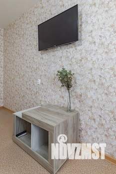 1-к квартира, посуточно, 43м2, 4/10 этаж