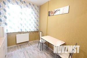 1-к квартира, посуточно, 42м2, 1/24 этаж