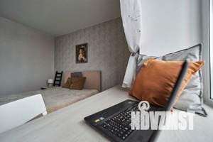 1-к квартира, посуточно, 40м2, 9/9 этаж