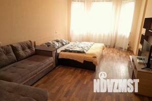 1-к квартира, посуточно, 43м2, 6/17 этаж