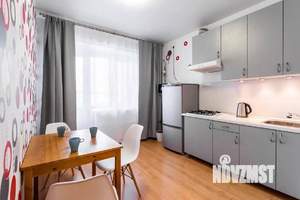 1-к квартира, посуточно, 38м2, 7/10 этаж