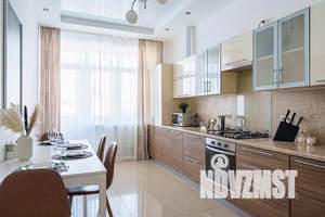 2-к квартира, посуточно, 73м2, 3/10 этаж