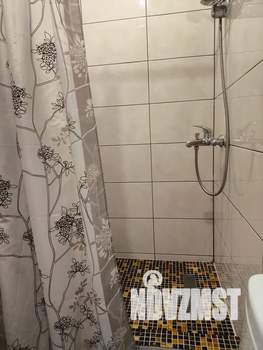 Студия квартира, посуточно, 25м2, 1/5 этаж